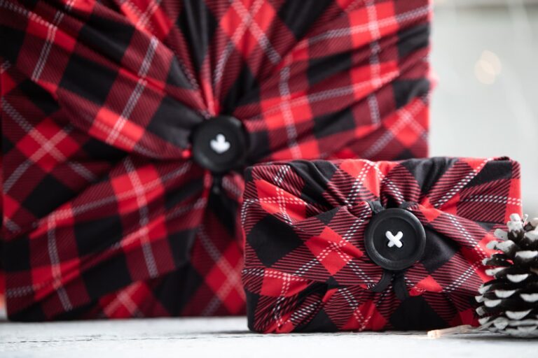 Eco Cado red black checked wrap 768x512